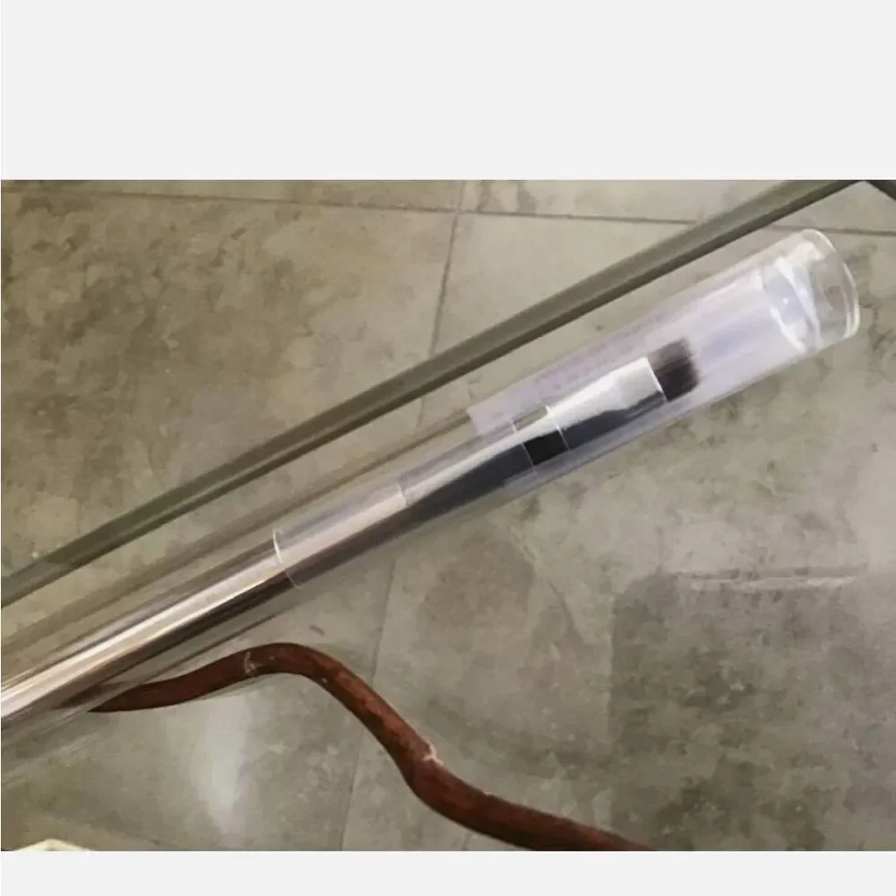 it cosmetics all over shadow / liner dual ended brush